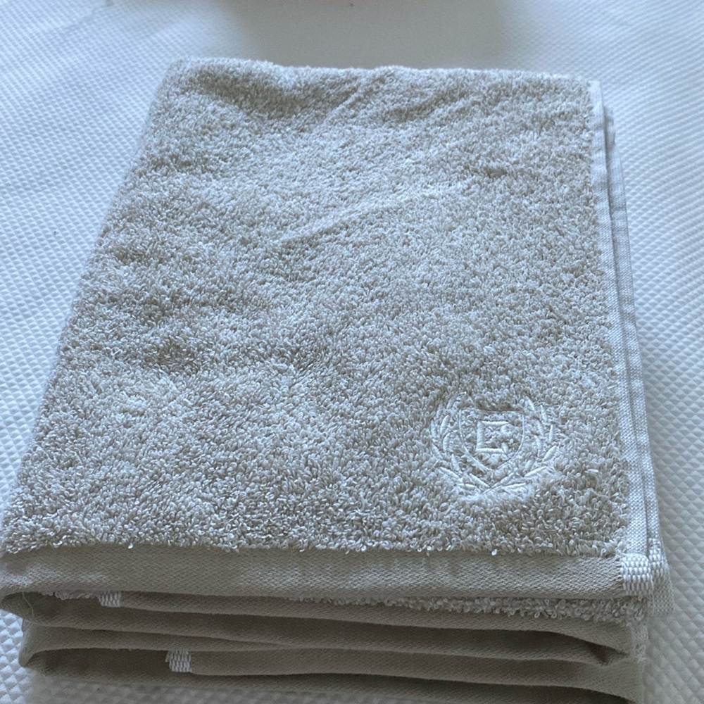 NWOT 2 MONOGRAMMED CHAPS BATH TOWELS